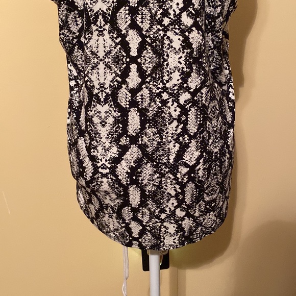 Calvin Klein top - Picture 9 of 13